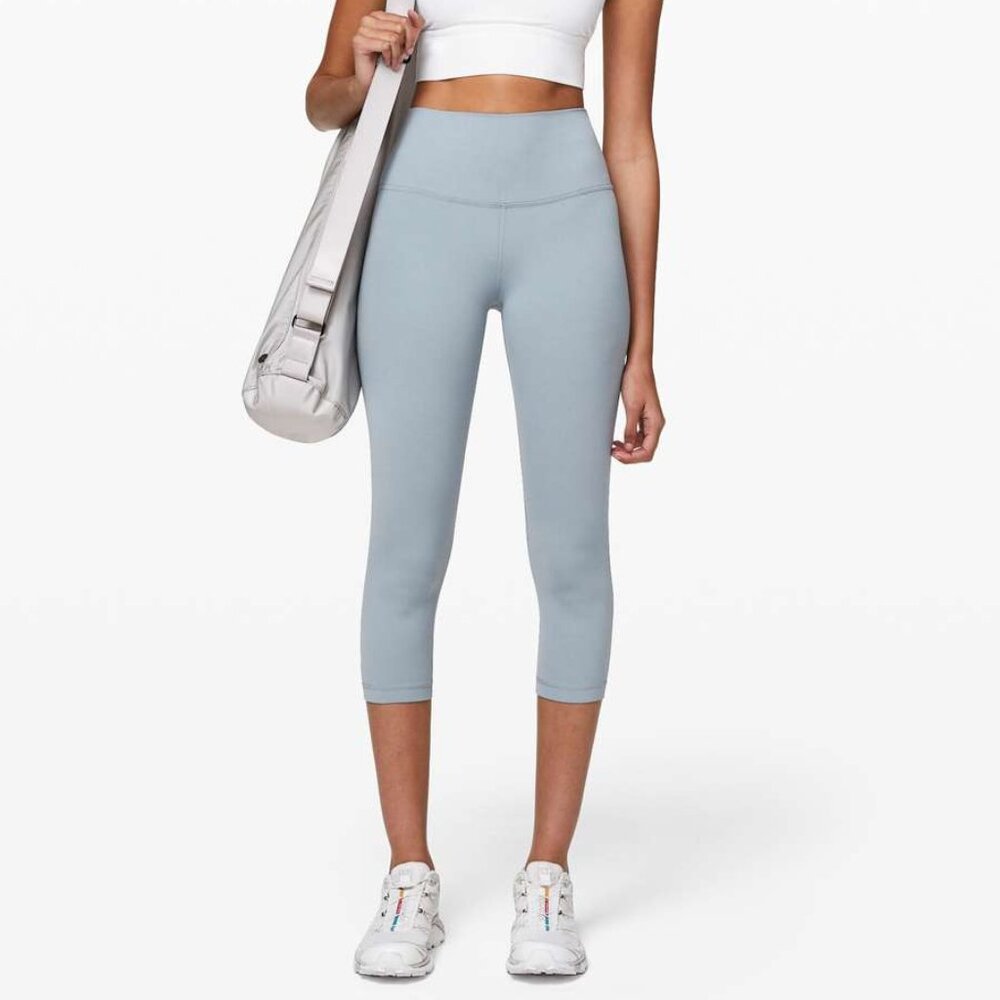 Lululemon Align Crop 21" Light Blue Chambray‎ - Picture 2 of 11